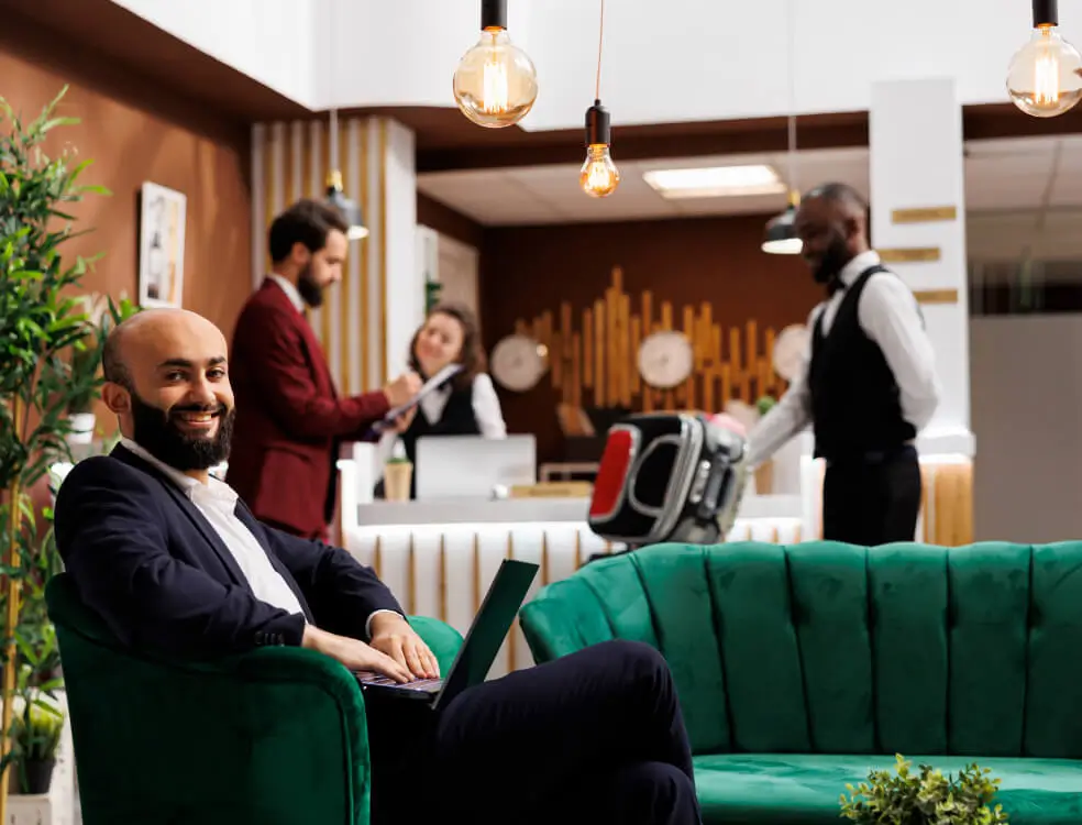 single-hotel-company-info-img3